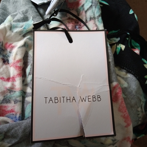 Tabitha Webb Floral V-Neck Blouse NWT Women's Size 1X - Picture 10 of 10